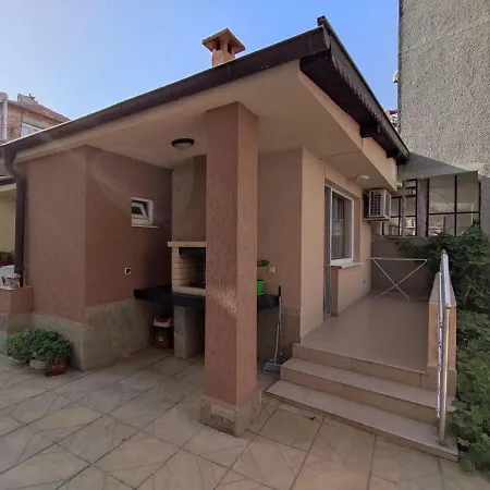 Apartment Апартаменти Даная